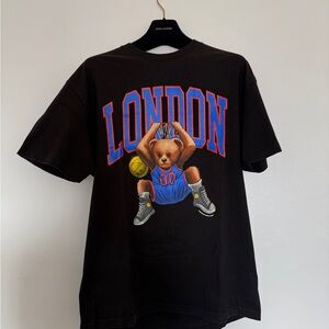 Chinatown Market Black London Graphic Bear Dunking T-Shirt Knicks Colorway